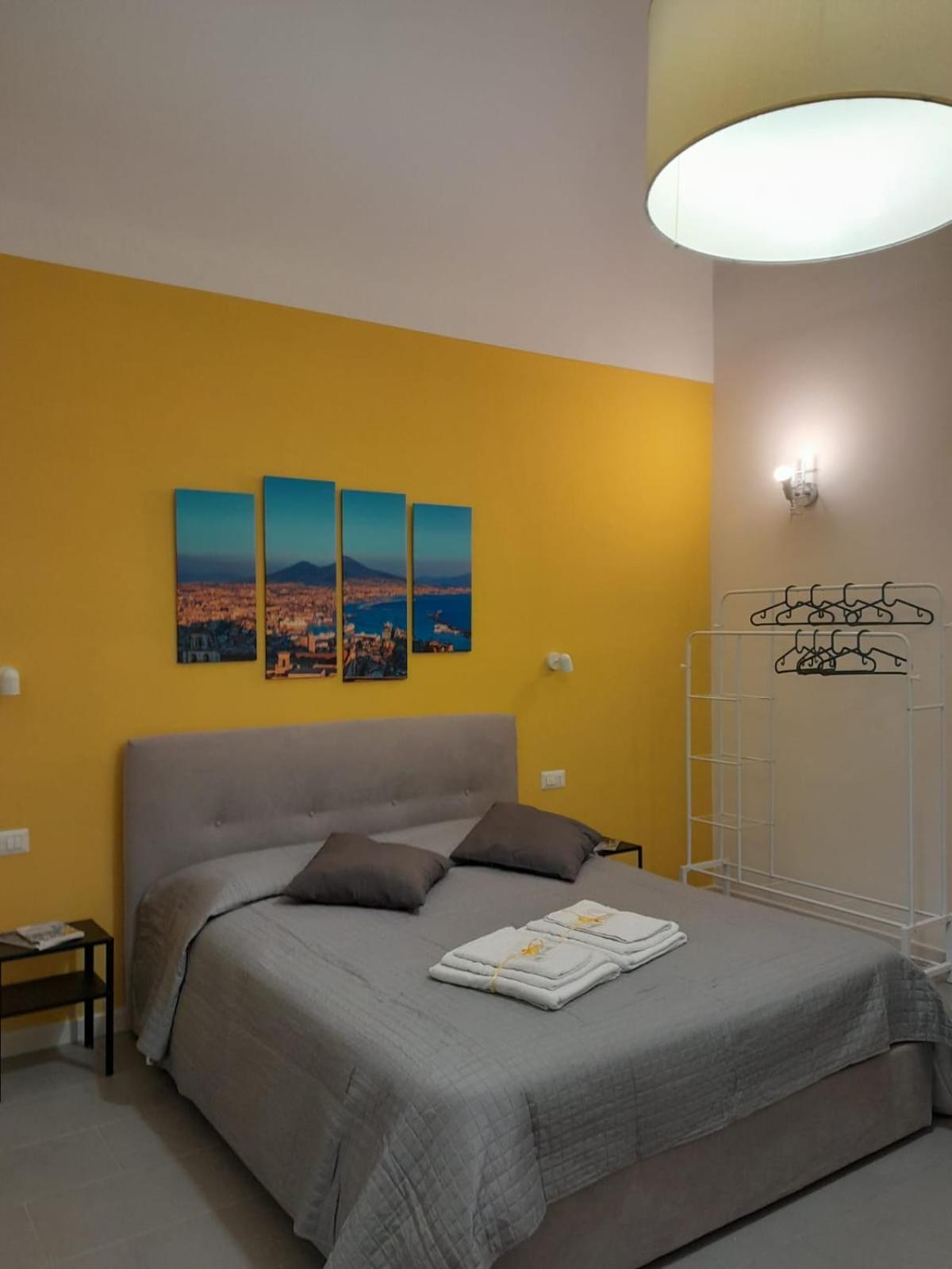 Monteoliveto 5 Bed & Breakfast Napoli Ngoại thất bức ảnh
